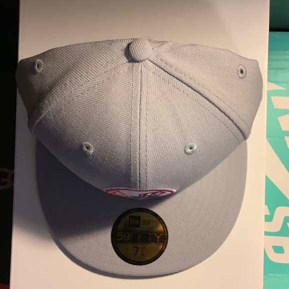 New York Yankees Grey New Era Fitted MLB Baseball Hat Cap 7 1/4 BRAND NEW - Picture 2 of 11
